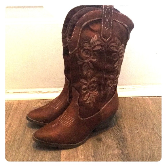 Rampage Shoes - Brown Boots!